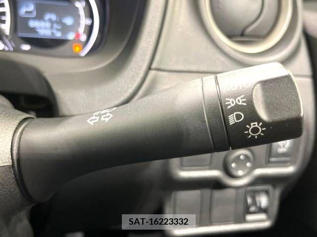 Nissan NOTE 2013-07 365391-5