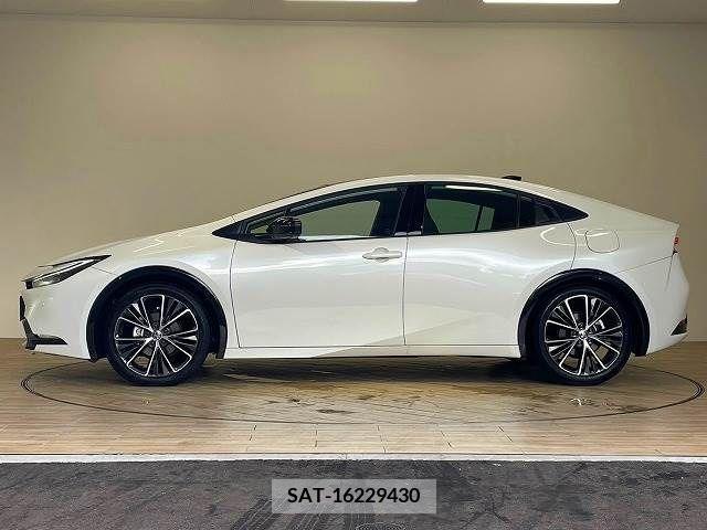 Toyota PRIUS 2023-12 366440-15