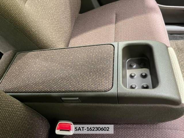 Toyota PASSO 2010-09 351792-6