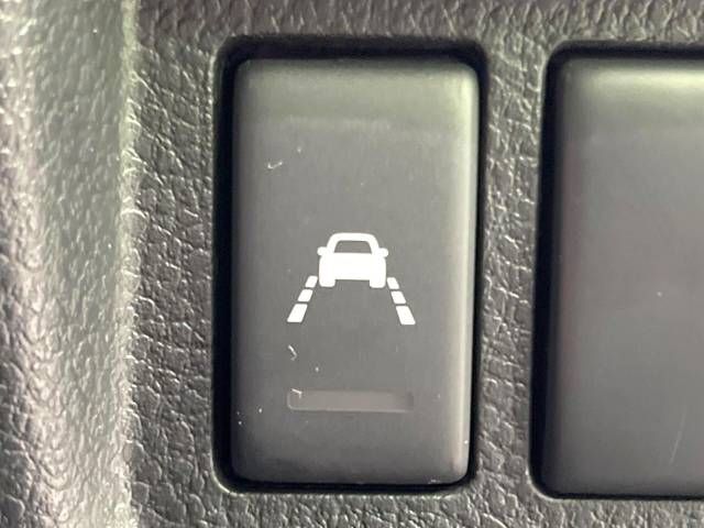Nissan ELGRAND 2019-08 184723-6