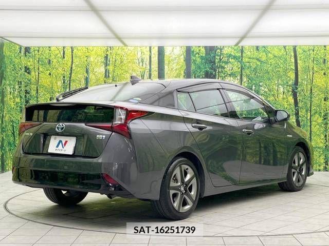 Toyota PRIUS 2019-03 282021-17