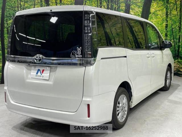 Toyota VOXY 2017-03 289148-17