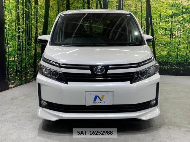 Toyota VOXY 2017-03 289148-14