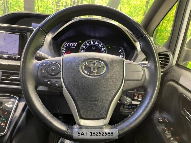 Toyota VOXY 2017-03 289148-11