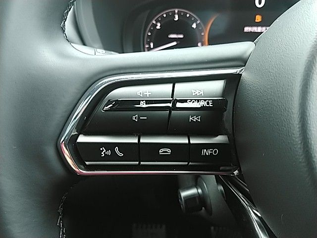 Mazda CX-60 2022-10 192781-9