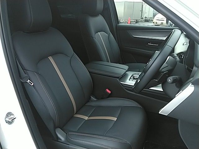 Mazda CX-60 2022-10 192781-18