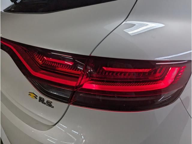 Renault MEGANE 2021-06 19424-8