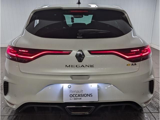 Renault MEGANE 2021-06 19424-4