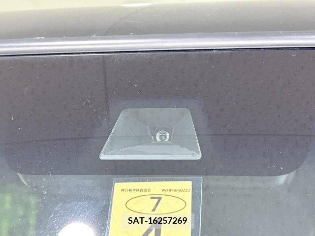 Honda N BOX CUSTOM 2018-04 341134-2