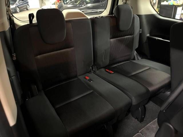 Nissan SERENA 2018-03 196797-10