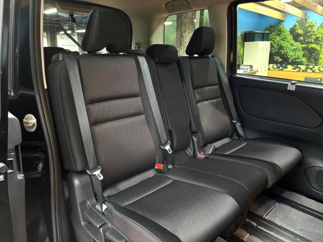 Nissan SERENA 2018-03 196797-9