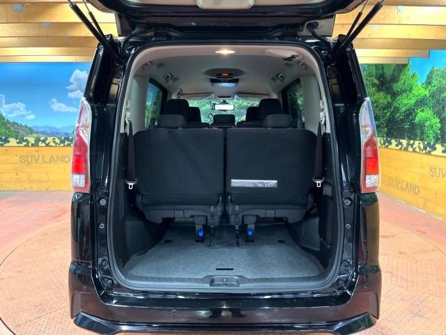 Nissan SERENA 2018-03 196797-11
