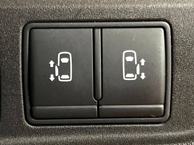 Nissan SERENA 2018-03 196797-7