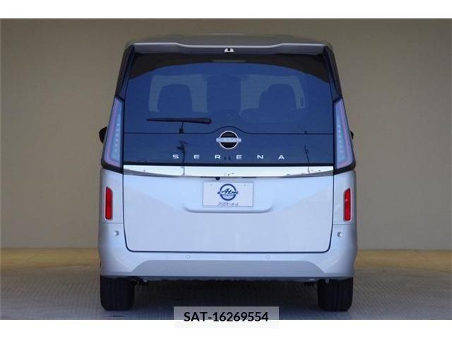 Nissan SERENA 2023-04 376442-21