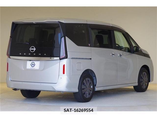 Nissan SERENA 2023-04 376442-6