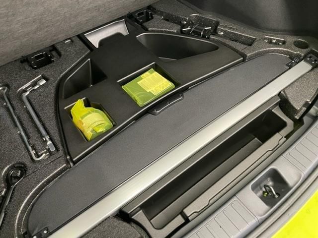 Toyota PRIUS 2019-01 984-25