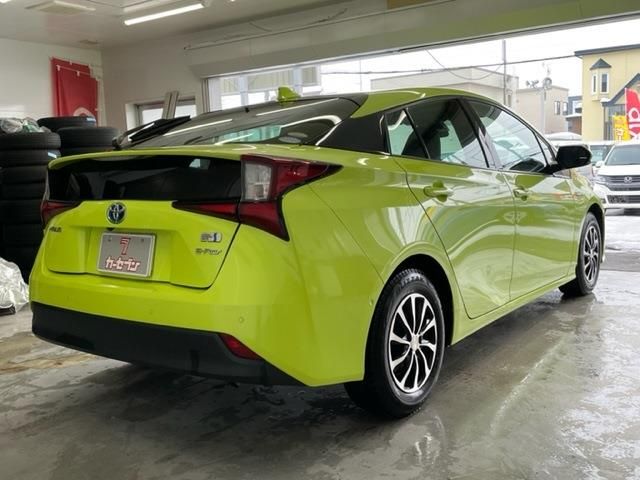 Toyota PRIUS 2019-01 984-2
