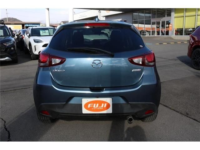 Mazda DEMIO 2015-01 698-27