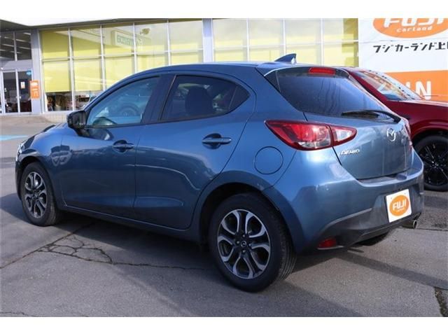 Mazda DEMIO 2015-01 698-1