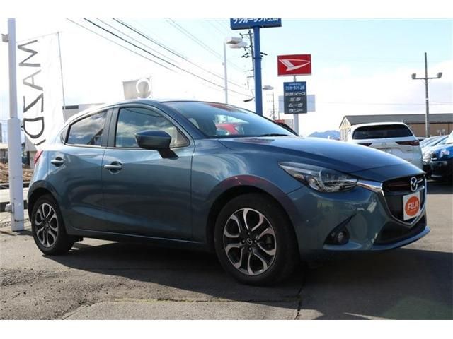 Mazda DEMIO 2015-01 698-2