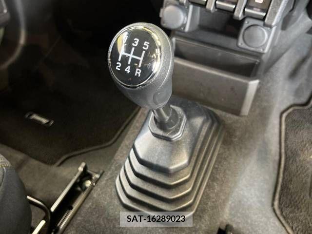 Suzuki JIMNY 2023-06 362042-4