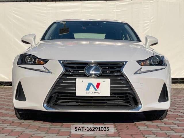 Lexus IS 2017-04 388343-14