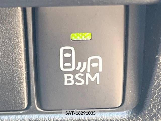 Lexus IS 2017-04 388343-4