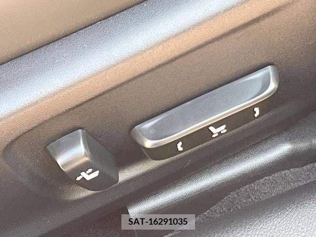Lexus IS 2017-04 388343-7