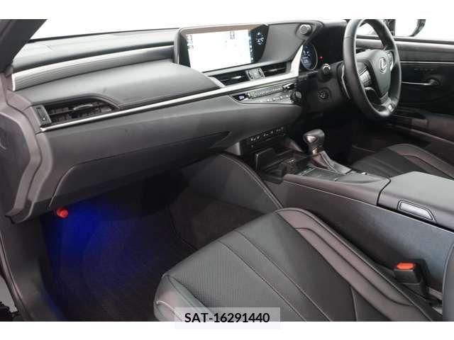 Lexus ES 2019-02 387690-8