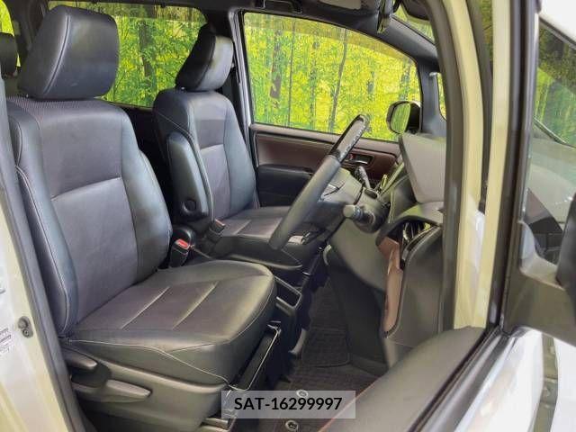 Toyota ESQUIRE 2018-11 343098-8