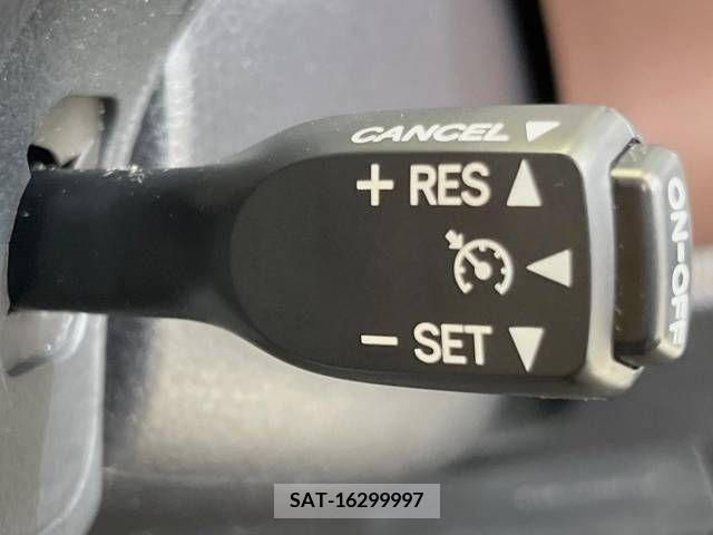 Toyota ESQUIRE 2018-11 343098-5