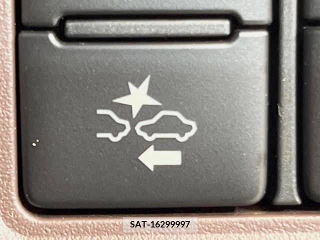 Toyota ESQUIRE 2018-11 343098-4