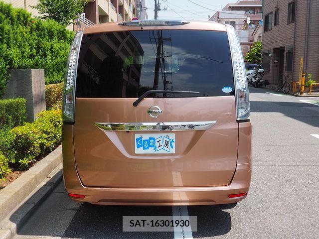 Nissan SERENA 2016-05 393851-23