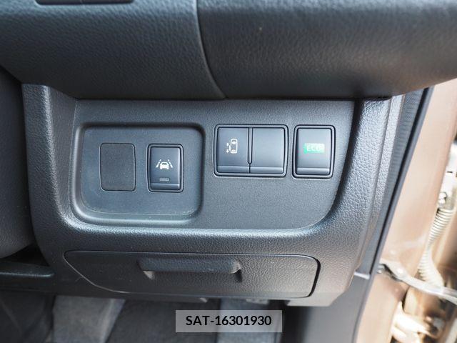 Nissan SERENA 2016-05 393851-11