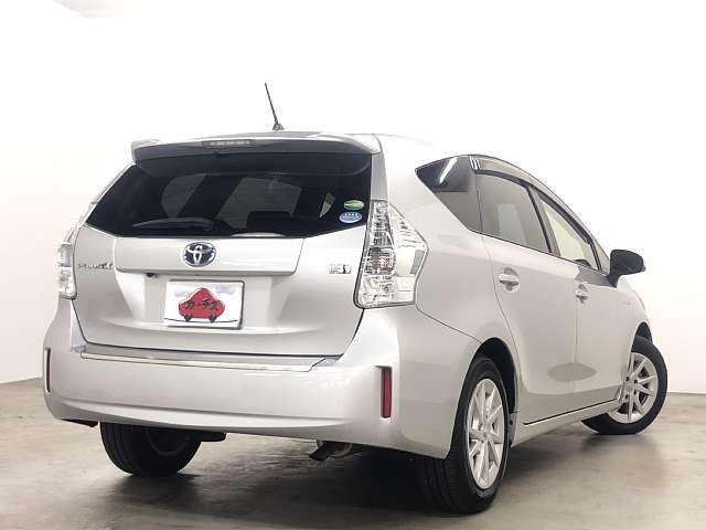 Toyota PRIUS ALPHA 2013-04 10045-2