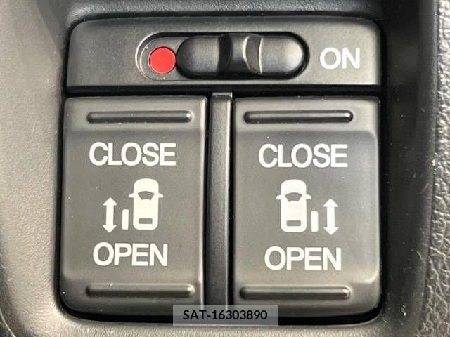 Honda N BOX CUSTOM 2015-11 306782-2