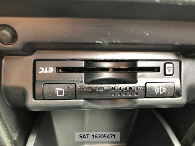 Toyota VELLFIRE 2012-03 223542-11