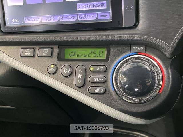 Toyota AQUA 2013-06 260129-4