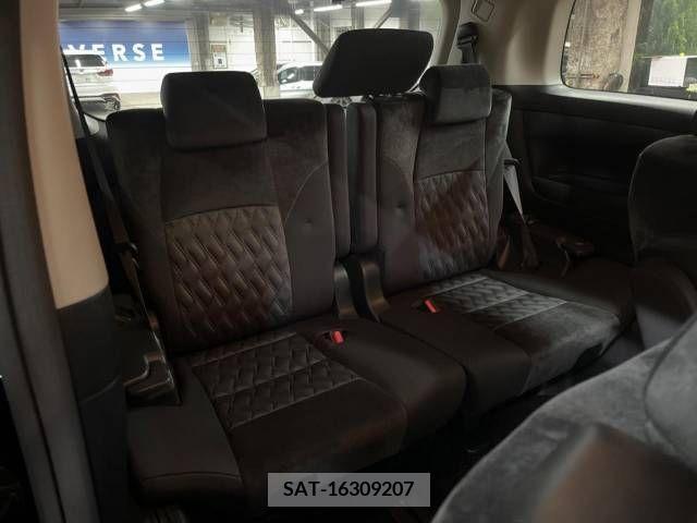 Toyota ALPHARD 2021-04 215842-10