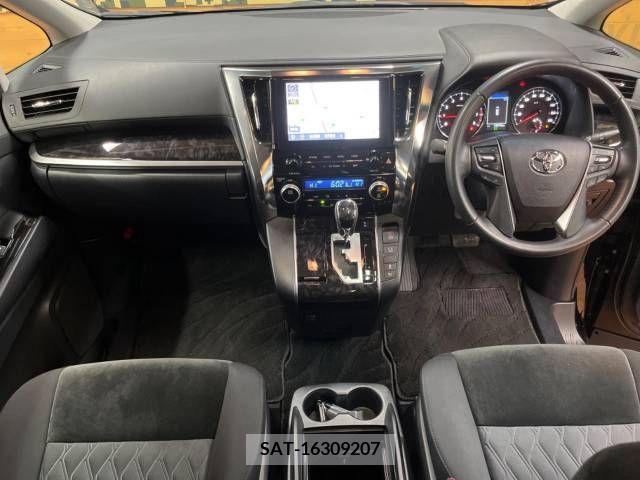 Toyota ALPHARD 2021-04 215842-1