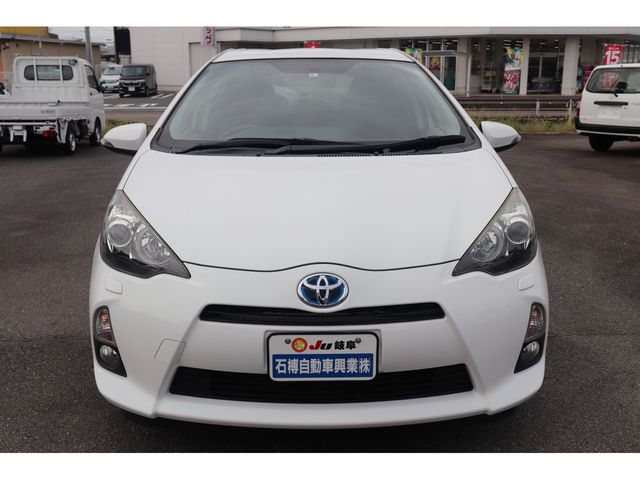 Toyota AQUA 2012-09 29257-1