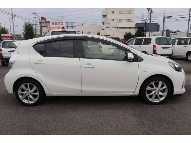 Toyota AQUA 2012-09 29257-3
