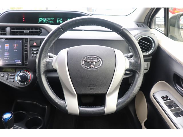 Toyota AQUA 2012-09 29257-12