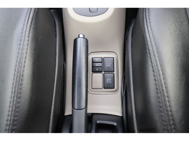 Toyota AQUA 2012-09 29257-16