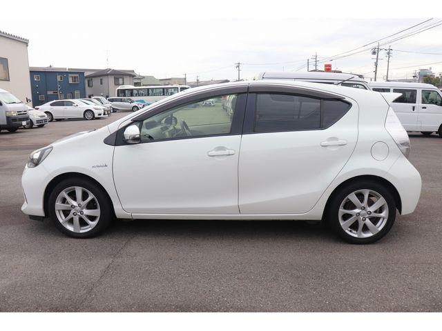 Toyota AQUA 2012-09 29257-7