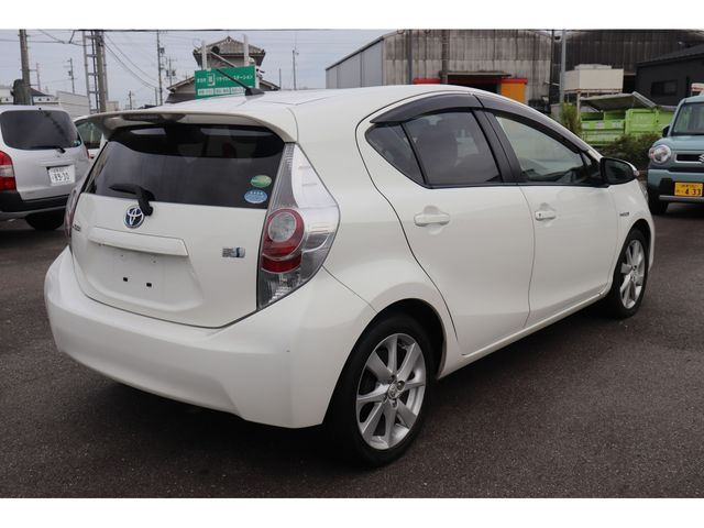 Toyota AQUA 2012-09 29257-4