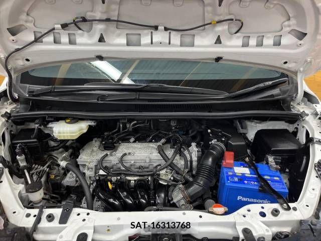 Toyota ESQUIRE 2016-12 268554-18
