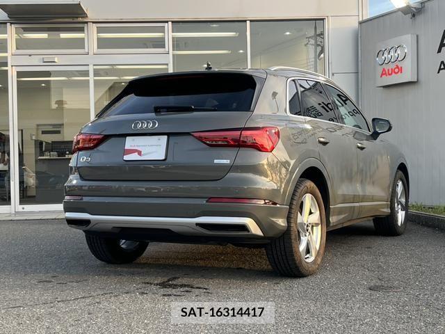 Audi Q3 2021-06 292831-1
