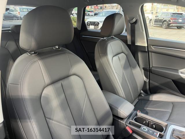 Audi Q3 2021-06 292831-14