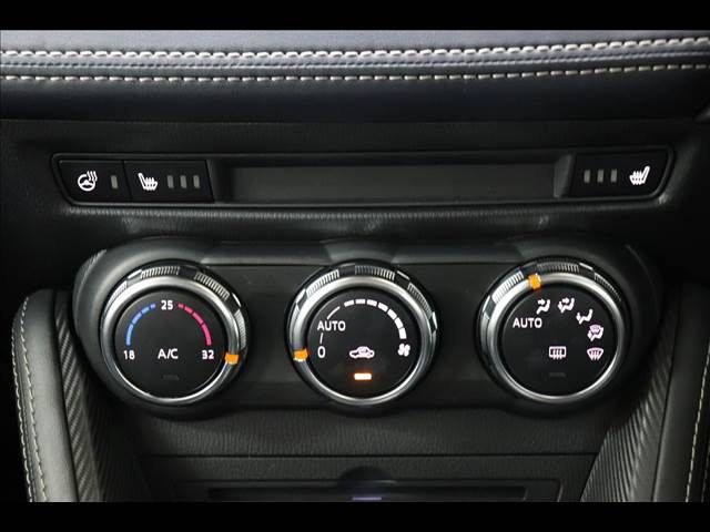 Mazda MAZDA2 2019-09 28885-29